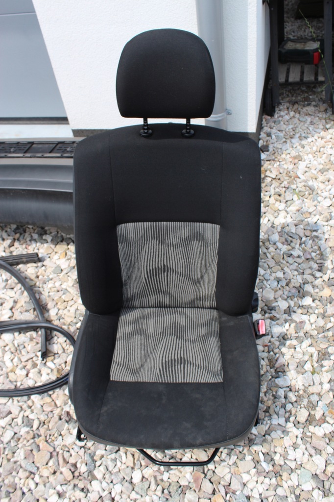 фото №1, Dacia sandero i сиденье пассажира europa