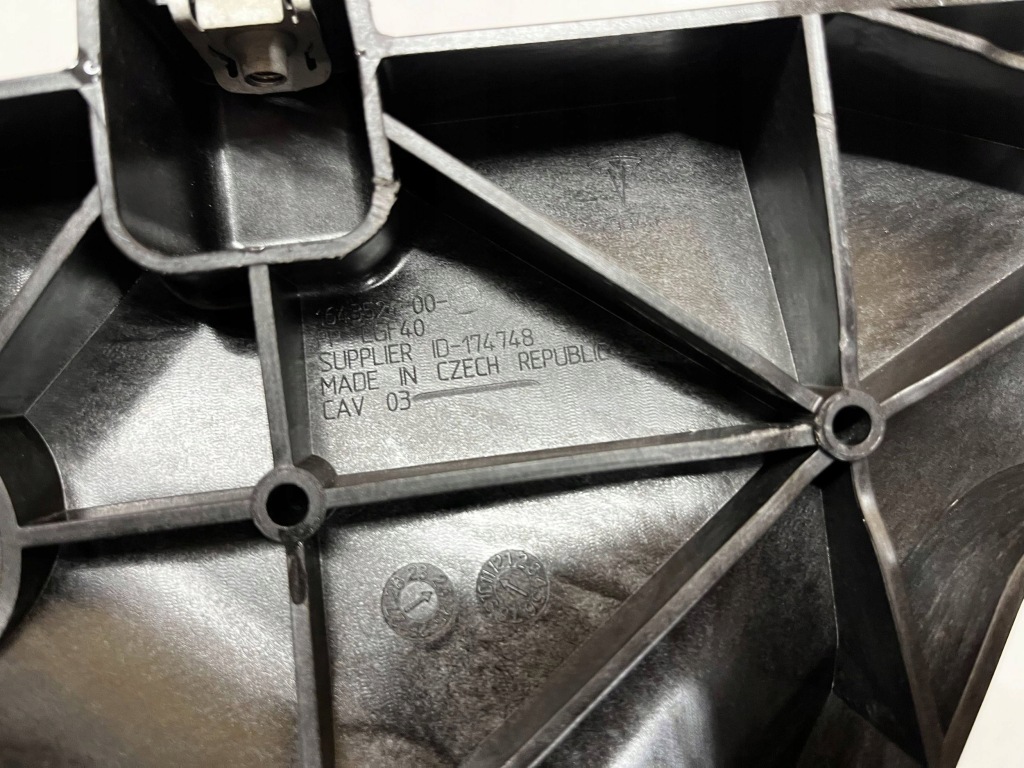 Купить Tesla model y 2020 - ремень передний усилитель передний 164352100 оригинал