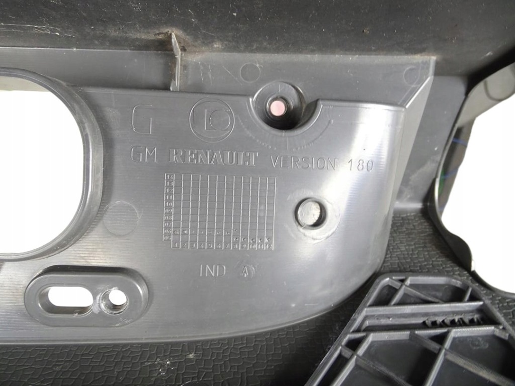 Кут кронштейн фари задні задні primastar 1 vivaro a trafic 2 2006-2016 Ціна