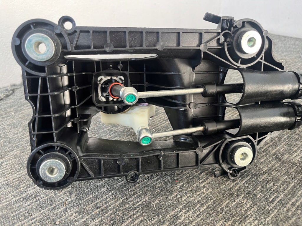 Bmw x1 f48 lci рестайлинг  19r 2.0 d 150km кулиса кулиса  тросы переключения передач Оригинал