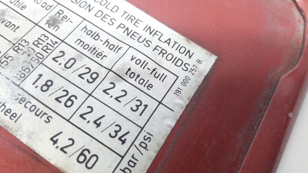 Кришка заливної пального volkswagen golf ii 191000257b Зі Шроту