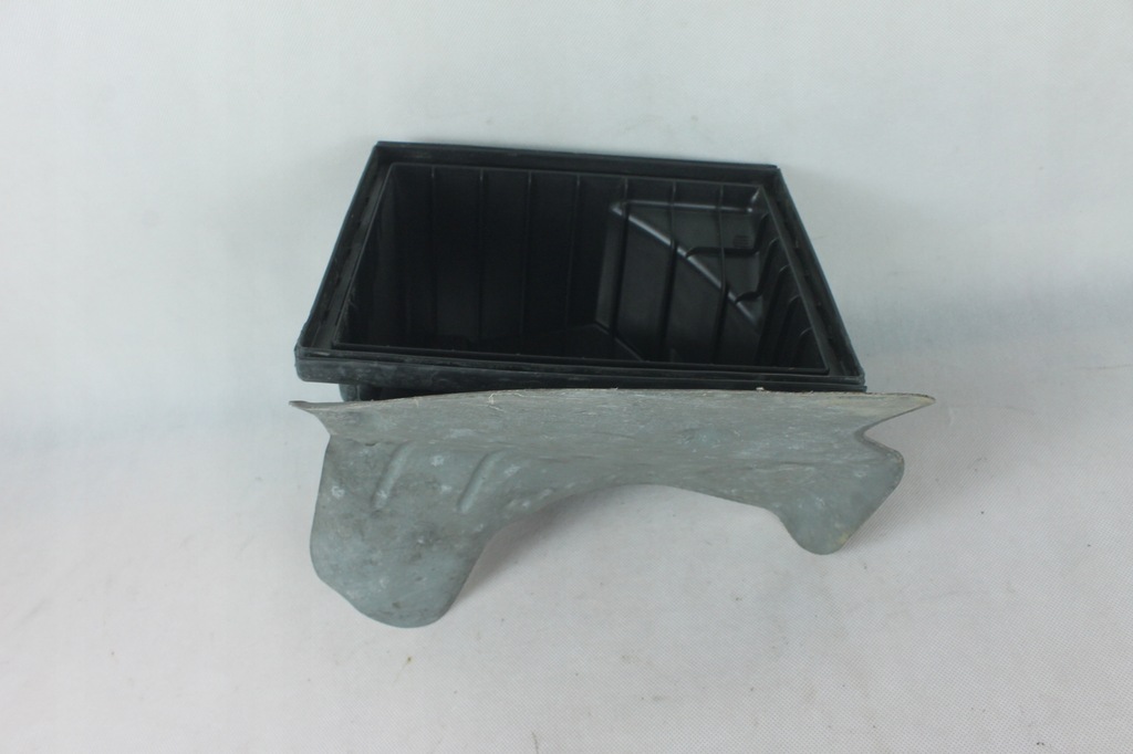 фото №13, Корпус фільтра повітря кришка vw passat b5 1,8t skoda seat audi