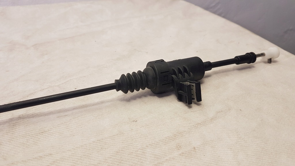 фото №4, Трос замка капот ліва tesla model s