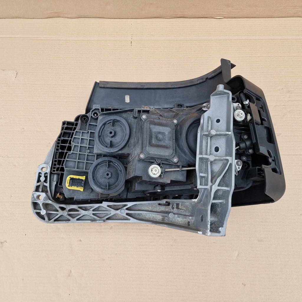 фото №5, Scania r s лампа фара h7 + рамка + кронштейн