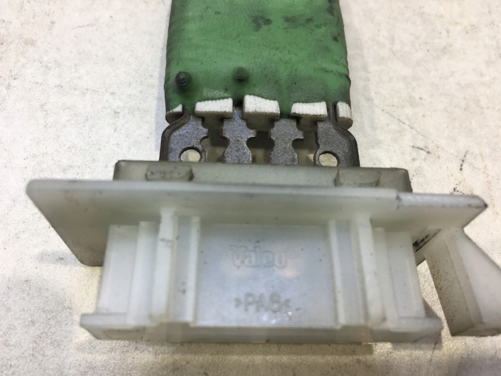 фото №4, Резистор резистор vw touran 1.9 tdi