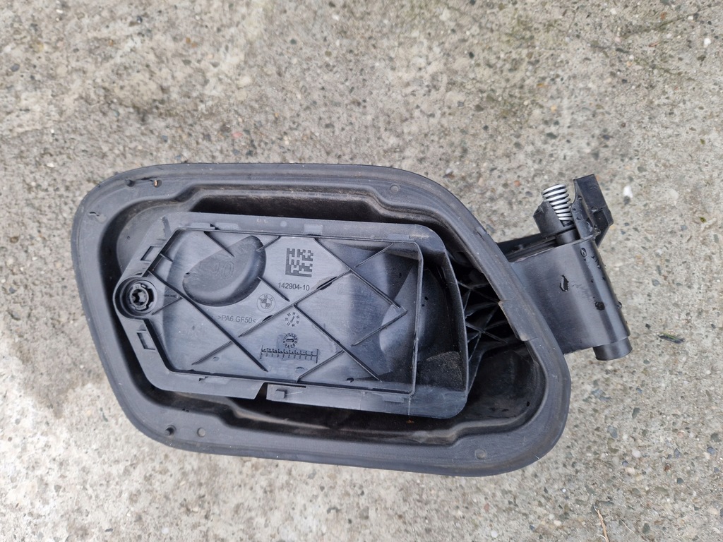 фото №1, Bmw 1 f40 - заливная горловина топлива