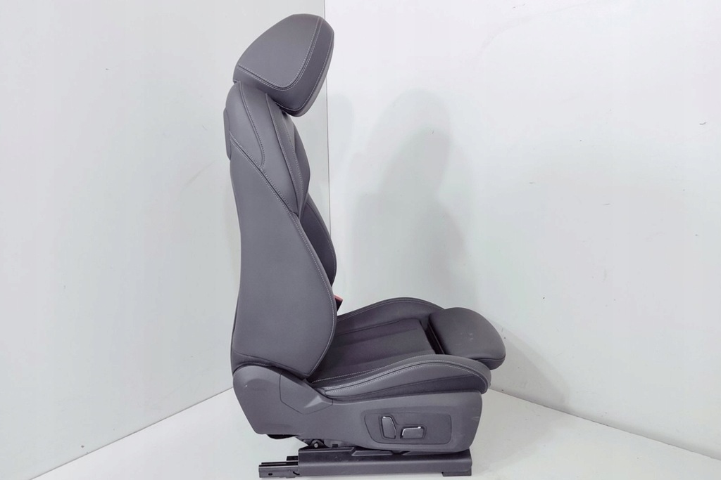 фото №14, Комплект сидений bmw 4 coupe g22, g82 6996833 2.0l бензиновый 190kw 2023