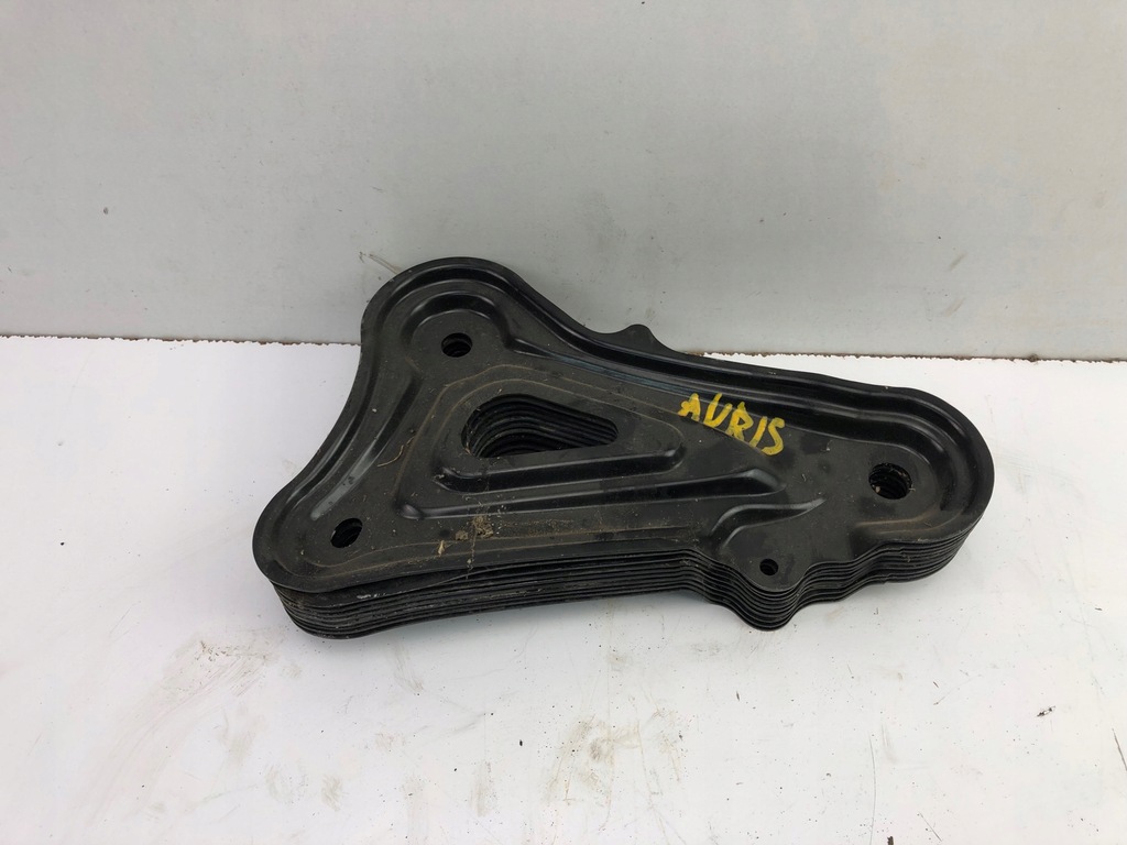 фото №1, Toyota auris ii кронштейн подрамник подрамник правый левый