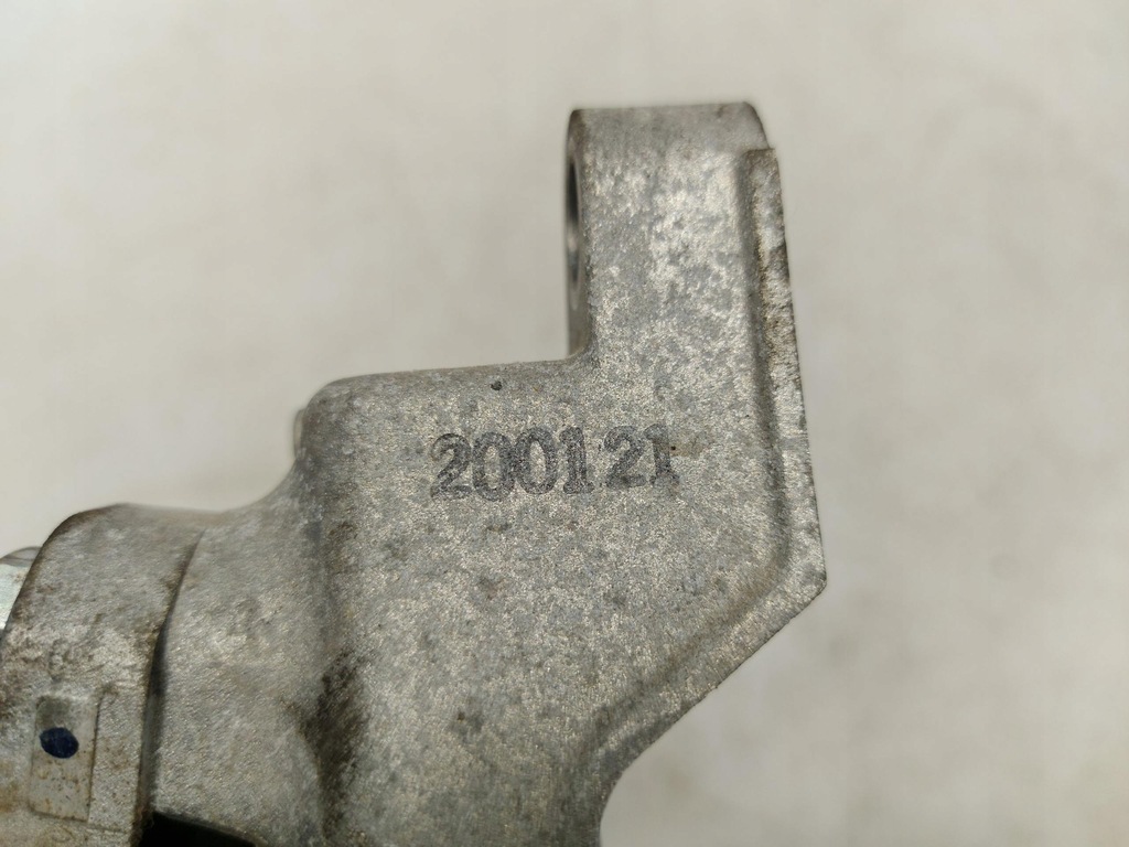 фото №3, Mazda cx30 опора полуось