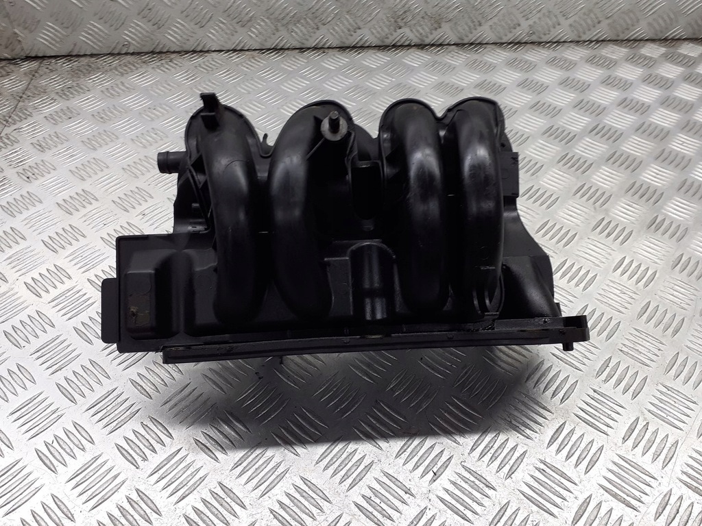 фото №1, Коллектор всасывающий dacia logan i 1.4 8200647804