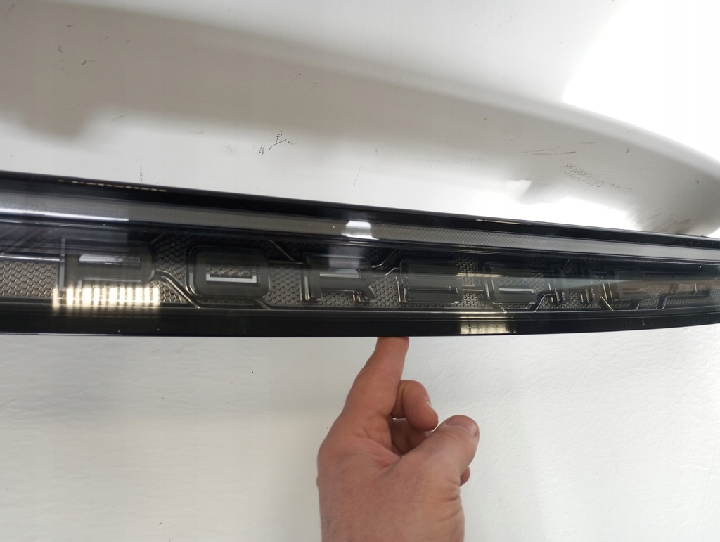 фото №13, Лампа задняя porsche taycan правая левая 9ja-945096-a 9ja945095-a 9ja-945082-f