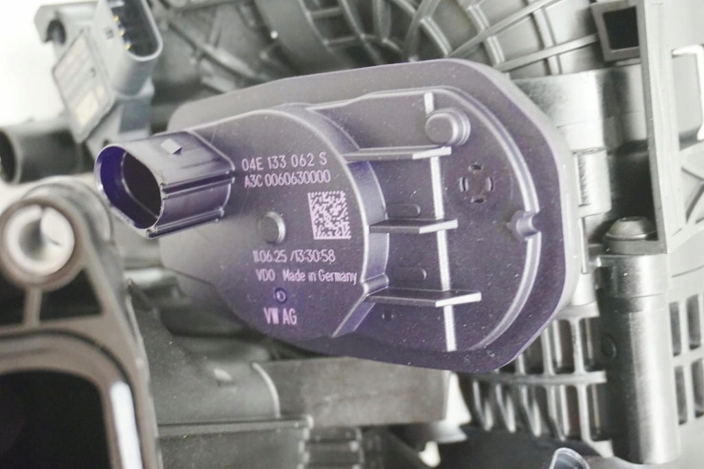 Коллектор интеркулер дроссельная заслонка vw touran 1.5tsi 04e145785p 05e129709s Доставка