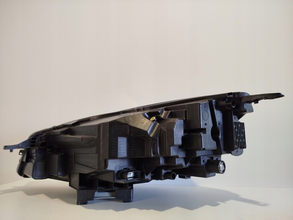 Фара ліва правий перед ford escape mk4 kuga mk3 2020- full led гарний стан оригінальний номер америка в Україні