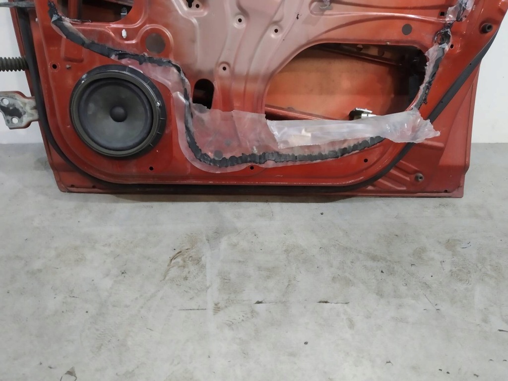 Дверь правое  передок  mk6 suzuki swift iv 2004-2010 Доставка
