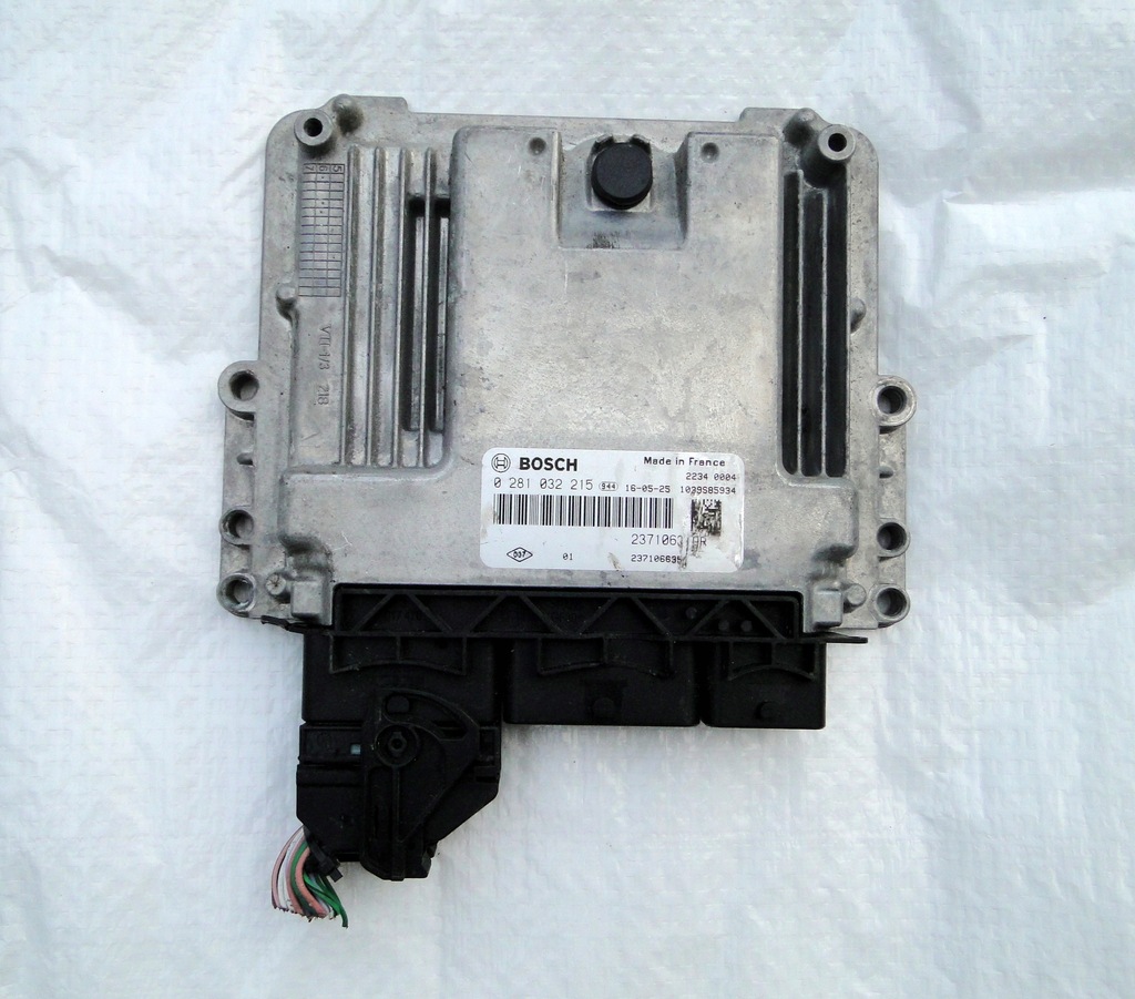 фото №1, Бортовой компьютер dacia clio captur 1.5 dci 237106635r