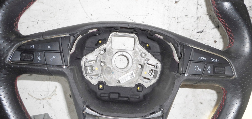 фото №8, Leon iii 15r воздуховод кожа кожаный czerwona nić