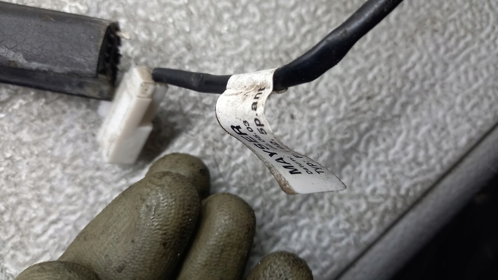 фото №4, Прокладка левая перед fiat stilo 1.9td 03r