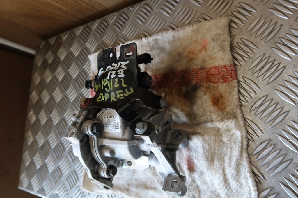 фото №5, Насос впрыскная renault express 1.5 dci 167003606r