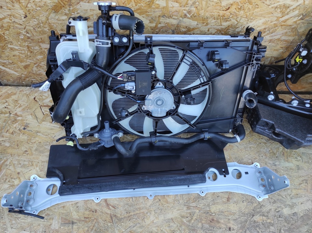 фото №5, Pas передній радіатор вентилятор lexus lbx