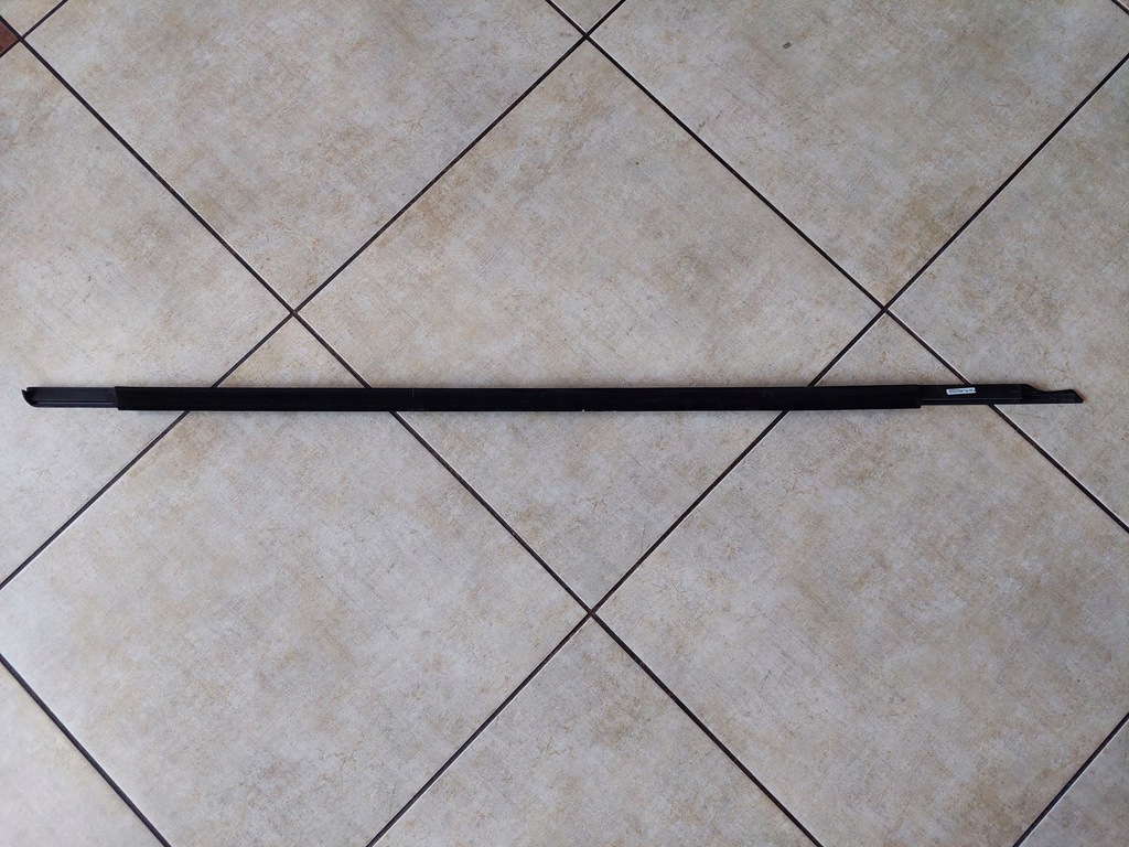 фото №9, Молдинг ущільнювач - лівий перед - audi a6 c8 - 4k0