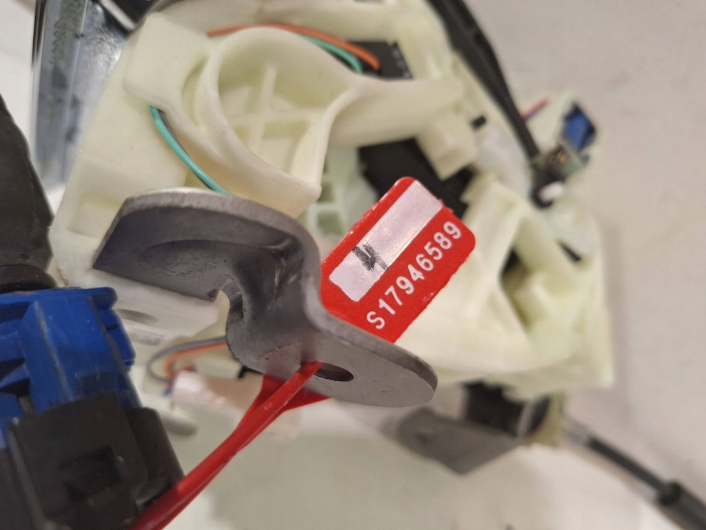 фото №8, Выборщик домкрат автоматическая коробка передач 1011069r renault trafic iii vivaro b