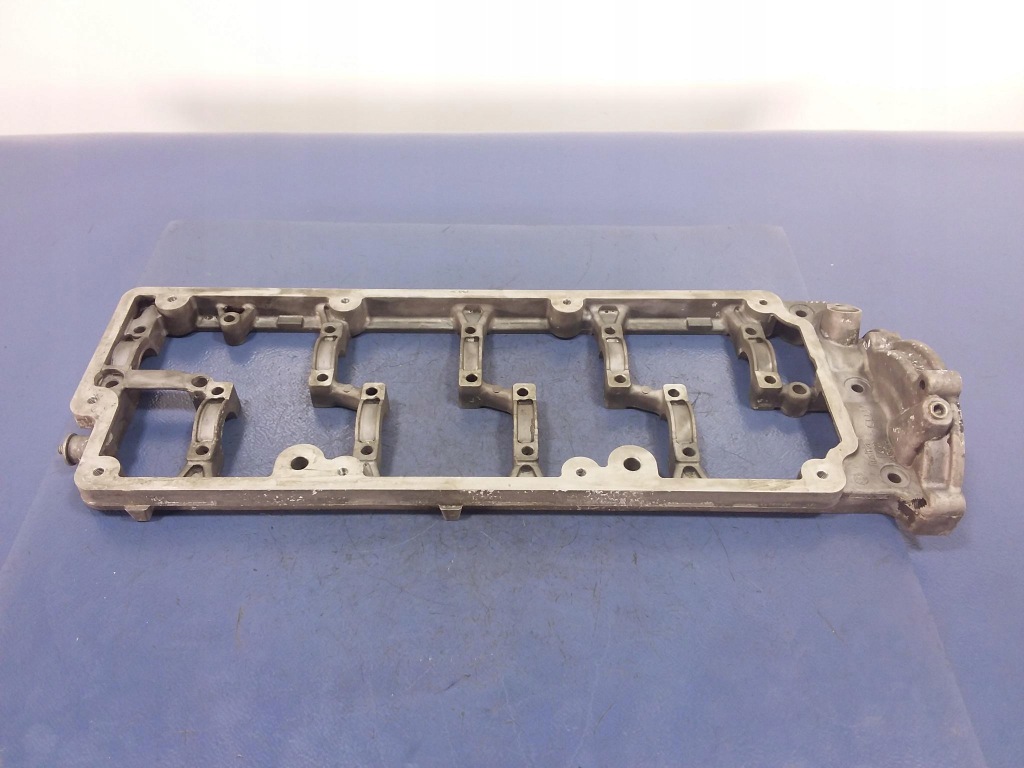 фото №1, Audi a8 d3 4.0 tdi опора валов головки 057286