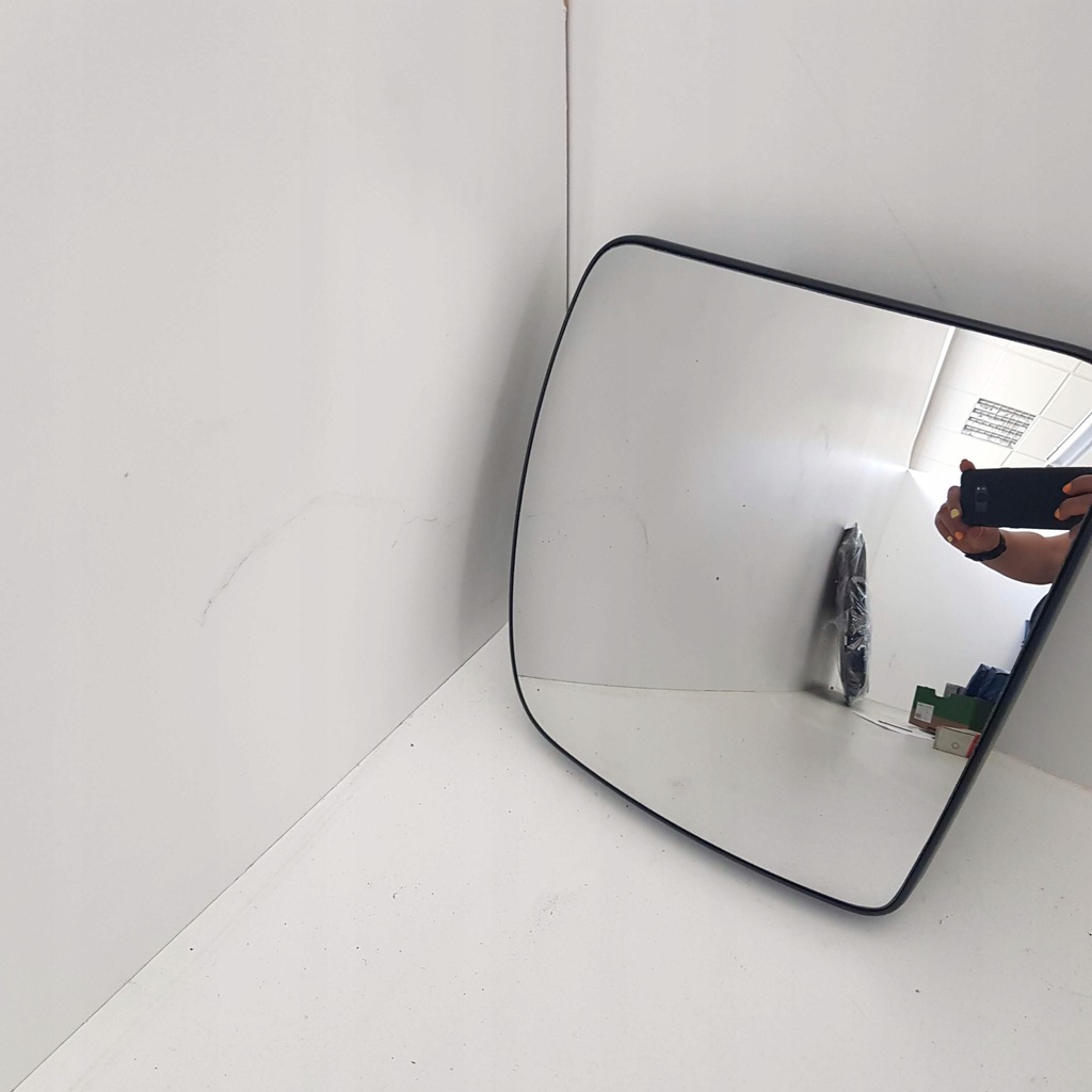 фото №1, Actros mp3 дзеркало вкладиш правий новий оригінал