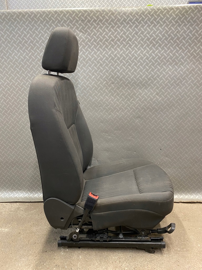 фото №6, Сидіння лівий водія opel zafira c europa