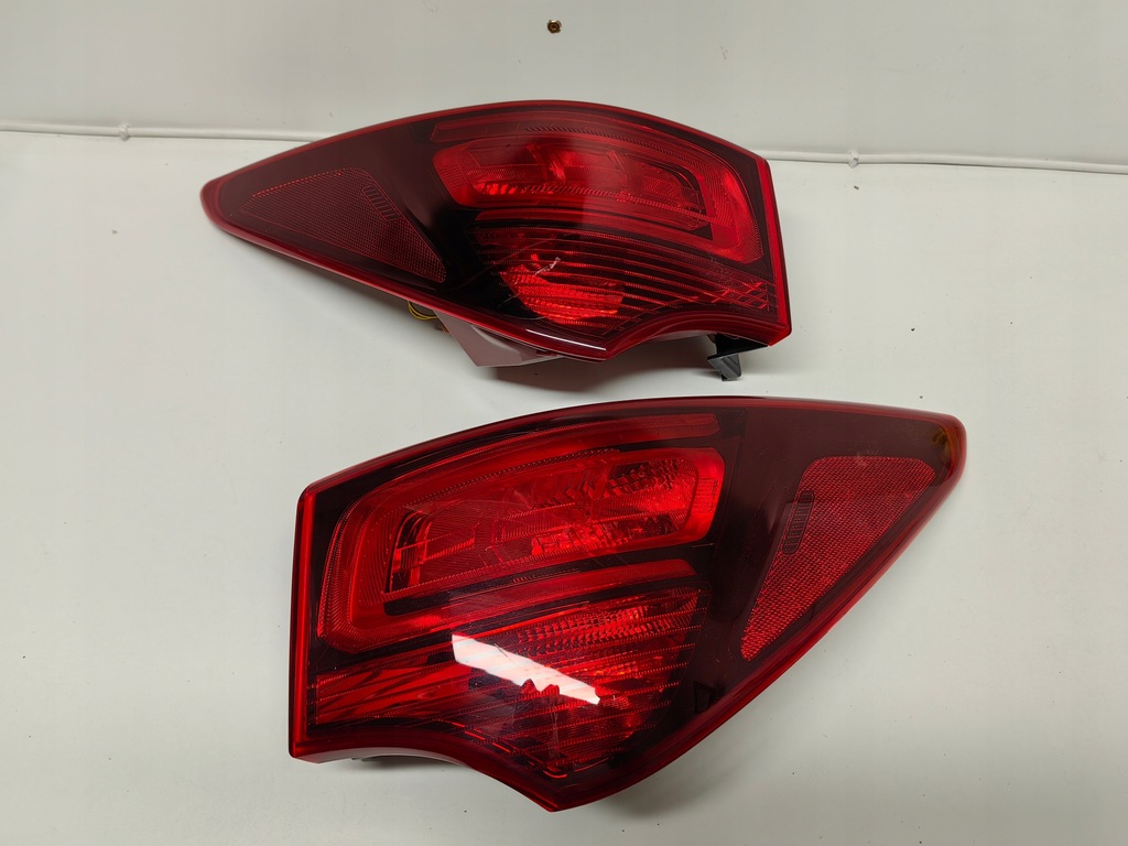 фото №1, Hyundai santa fe 2017 лампа задняя usa