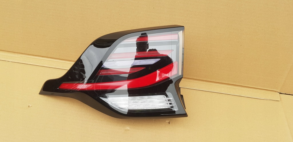 фото №1, Kia sportage v nq5 r2924-62040 лампа задня ліва led