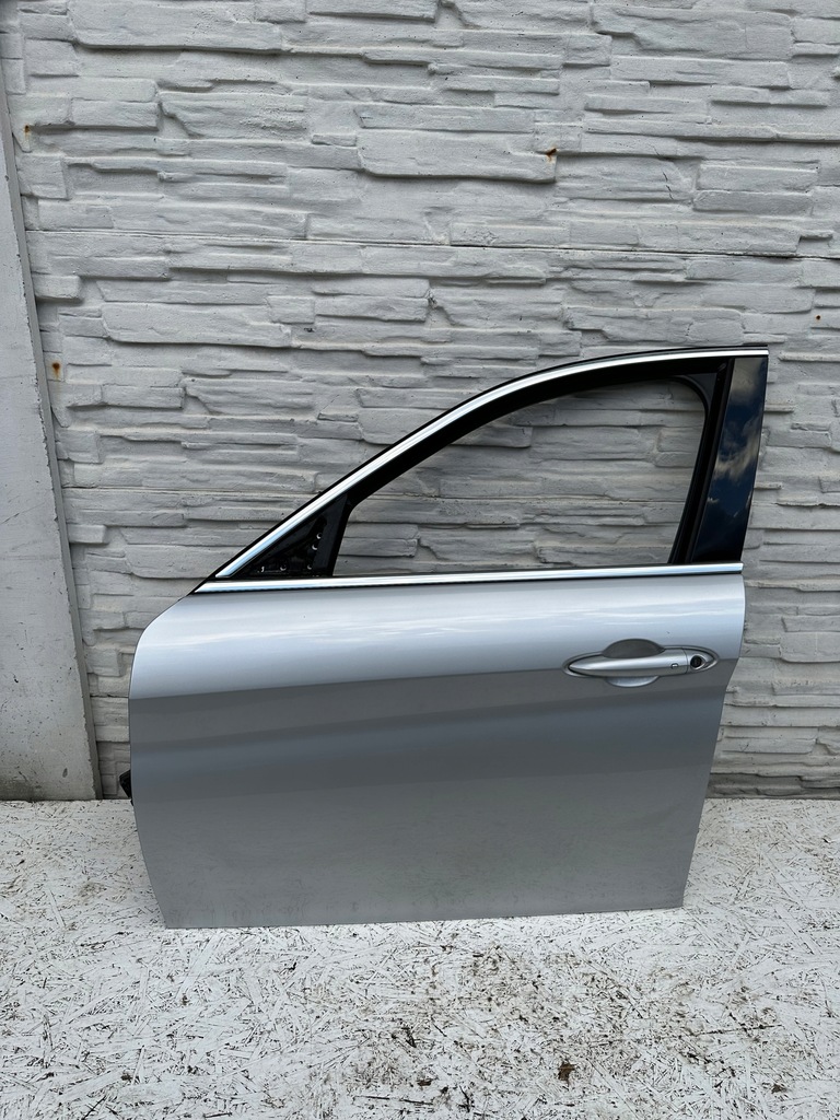 фото №1, Giulia дверь левая передние серебристый 620