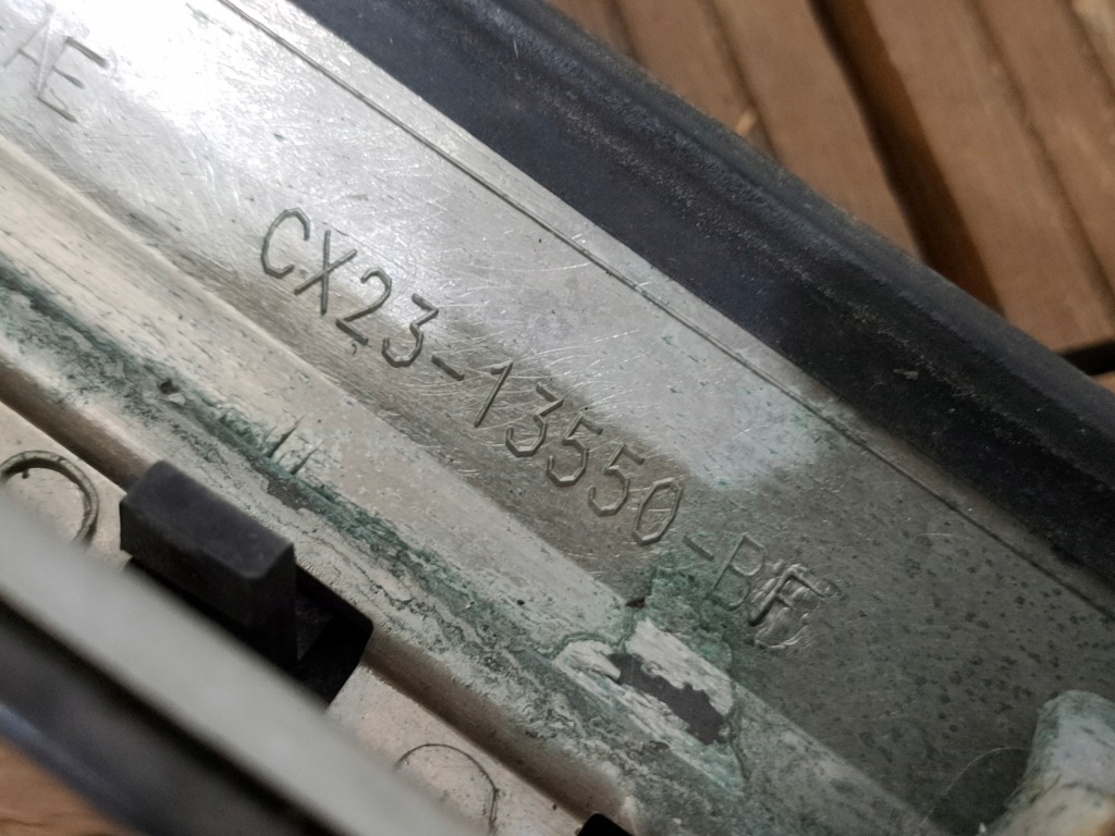 фото №12, Jaguar xf x250 lift 11-15 молдинг крышки накладка хром cx23-13550-bf оригинальный номер