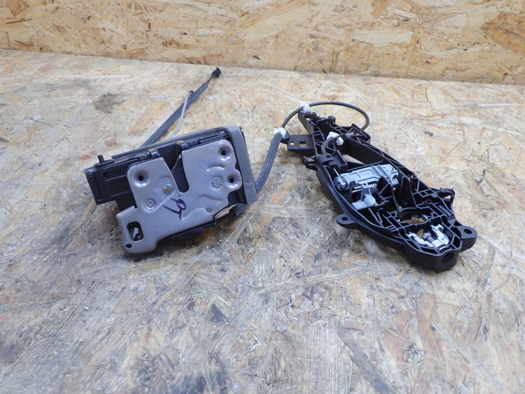 Замок дверь правая  задний opel insignia b 2017 европа в Украине