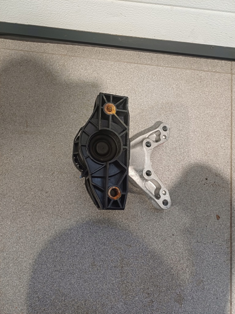 Подушка двигуна peugeot citroen opel 1,2 thp 243248b 437483g Київ