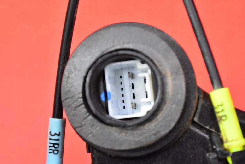 фото №7, Замок дверь правый задняя задний toyota hilux 7 vii 05-15