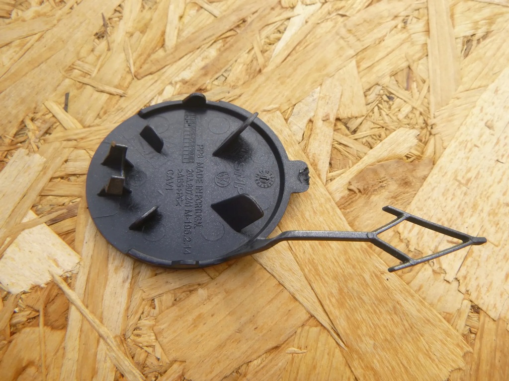 фото №2, Vw t-roc 17- заглушка фаркоп hak бампер перед 2ga807241m