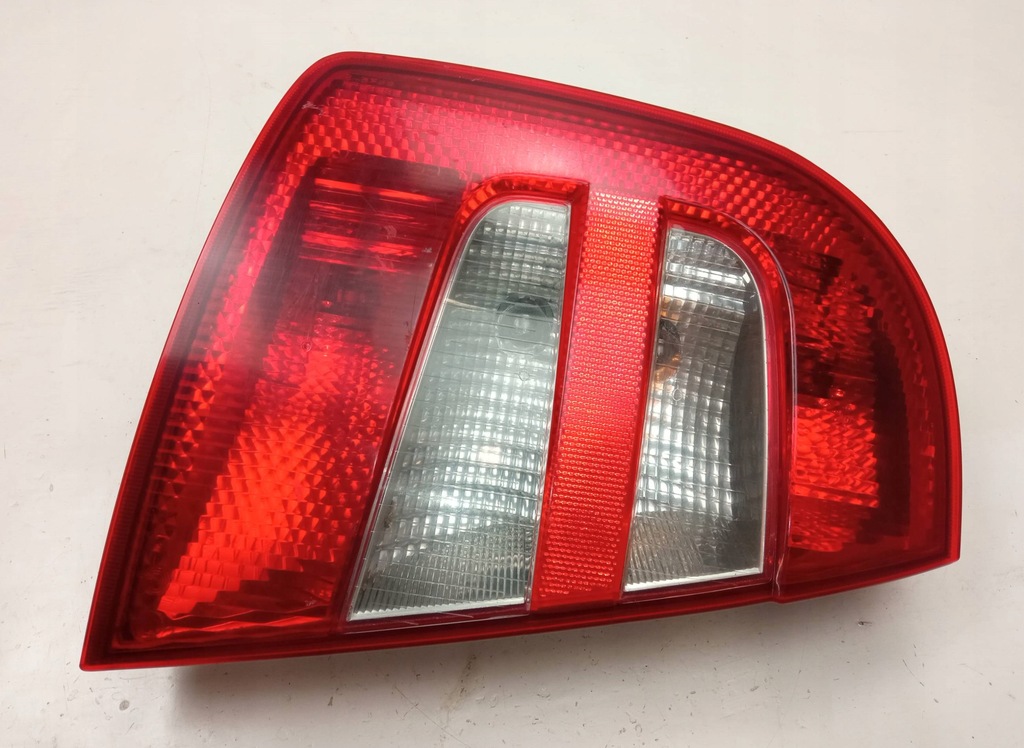 фото №1, Лампа ліва задня skoda fabia