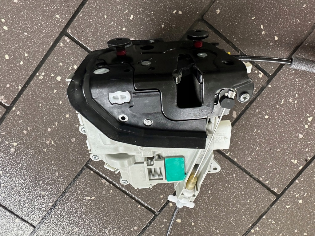 фото №1, Замок дверь правый porsche boxster 982 cayman pin 5