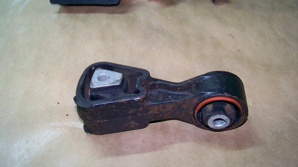 фото №1, Fiat scudo jumpy expert ii 1.6 hdi подушка двигун