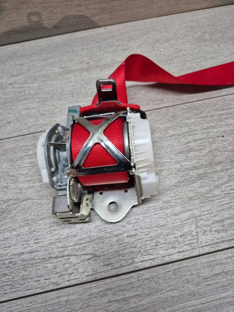 16092. ferrari 488 ремень безопасности перед 00726933300 Оригинал