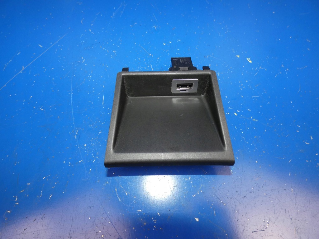 фото №1, Volvo v40 ii разъём соединитель usb aux