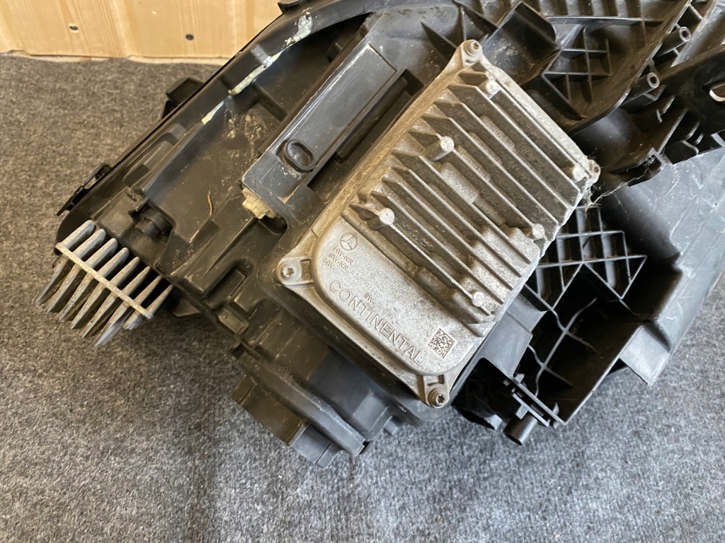 фото №6, Лампа правая mercedes eqa eqb w243