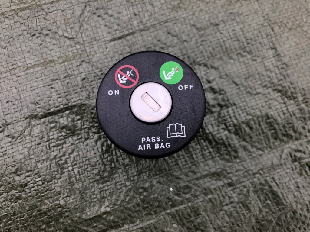 фото №1, Перемикач подушки безпеки пасажира alfa romeo 147