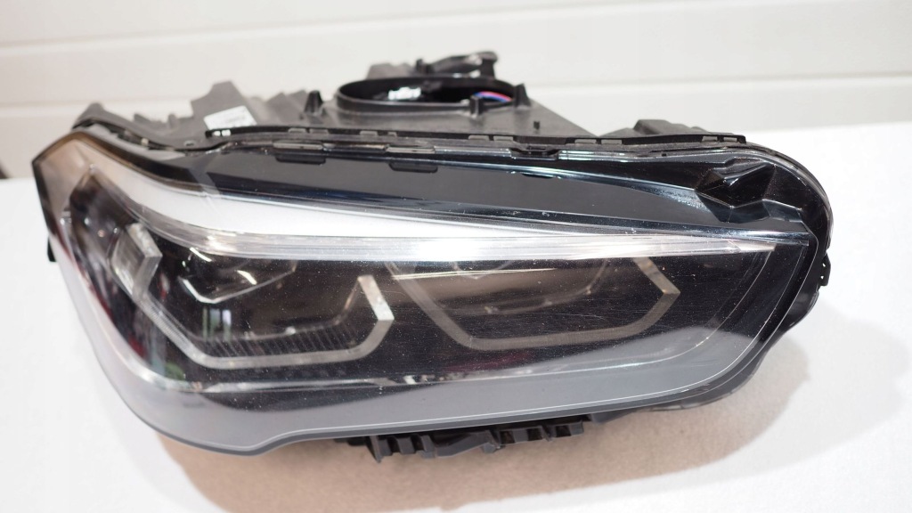 Фара правый  bmw x1 f48 full led рестайлинг  lci в Украине