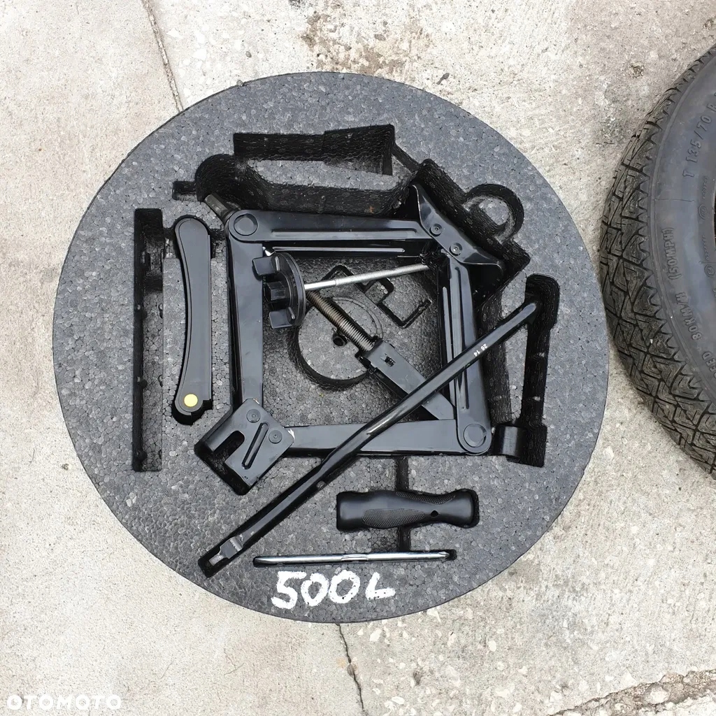 фото №1, Fiat 500l 500 l вкладыш колеса багажника домкрат ключ ушко набор