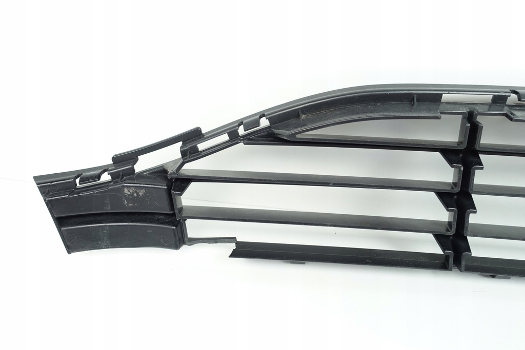 фото №8, Решітка бампера середня volvo v40 12-19 31283743