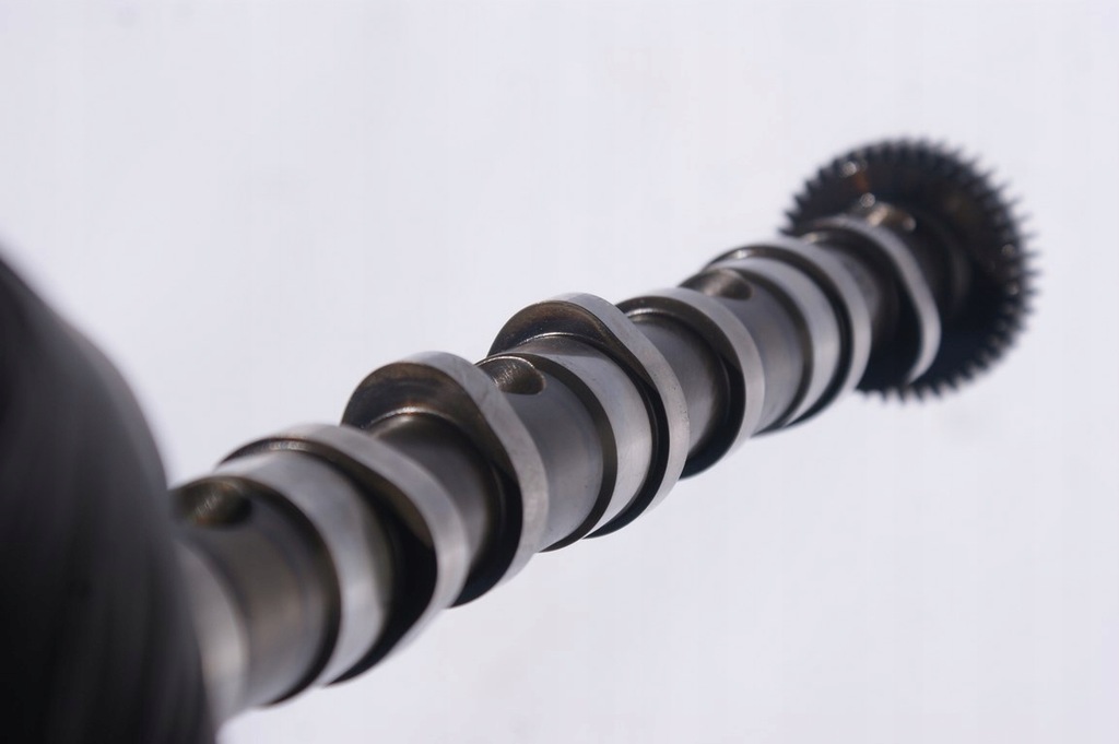 фото №16, Audi a8 d3 4.0 tdi вал грм левый 057109102ar