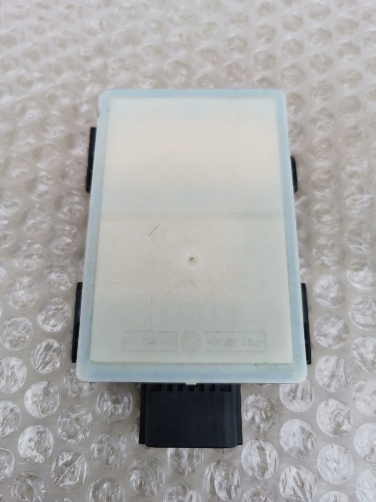 фото №3, Jaguar i pace x590 land range rover радар датчик асистент поперечина руху правий