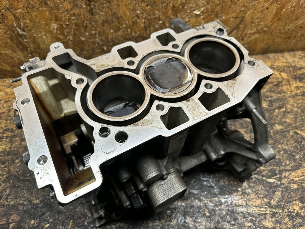 фото №8, Блок двигуна dół wał поршні 1.2 thp 10xv12 hn01