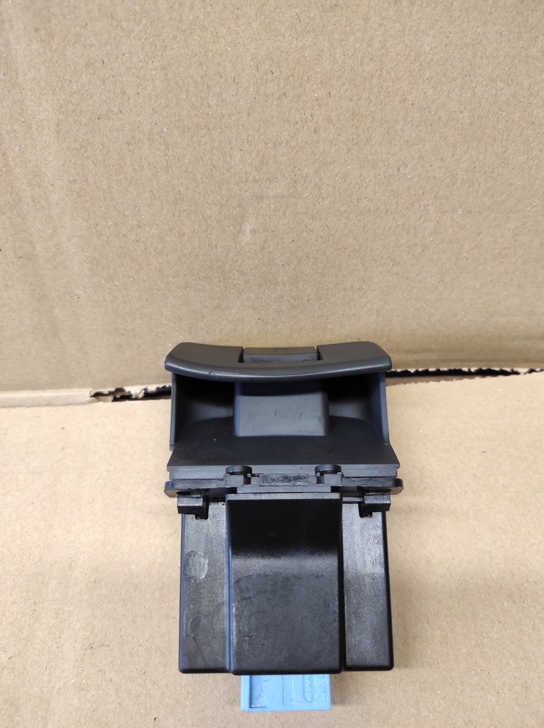 фото №4, Кнопка рычаг ручка тормоза ручного renault espace iv 8200550545